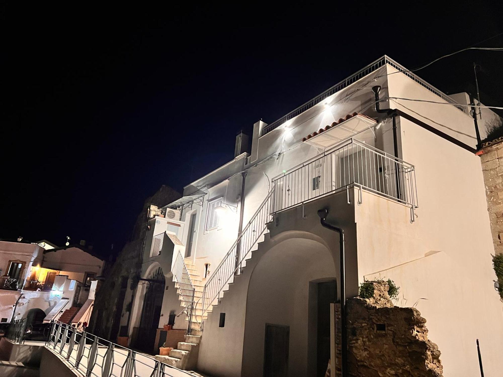 Casa Vacanze Luxury Bacio Di Luna Montalbano Ionico Buitenkant foto